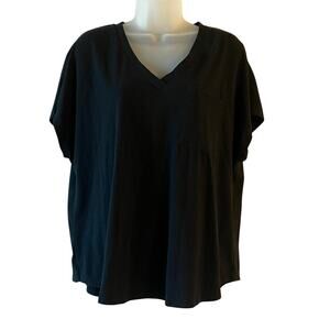 Shein Size 1XL Women's Black Short Sleeve T-Shirt with front pocket shirttail
